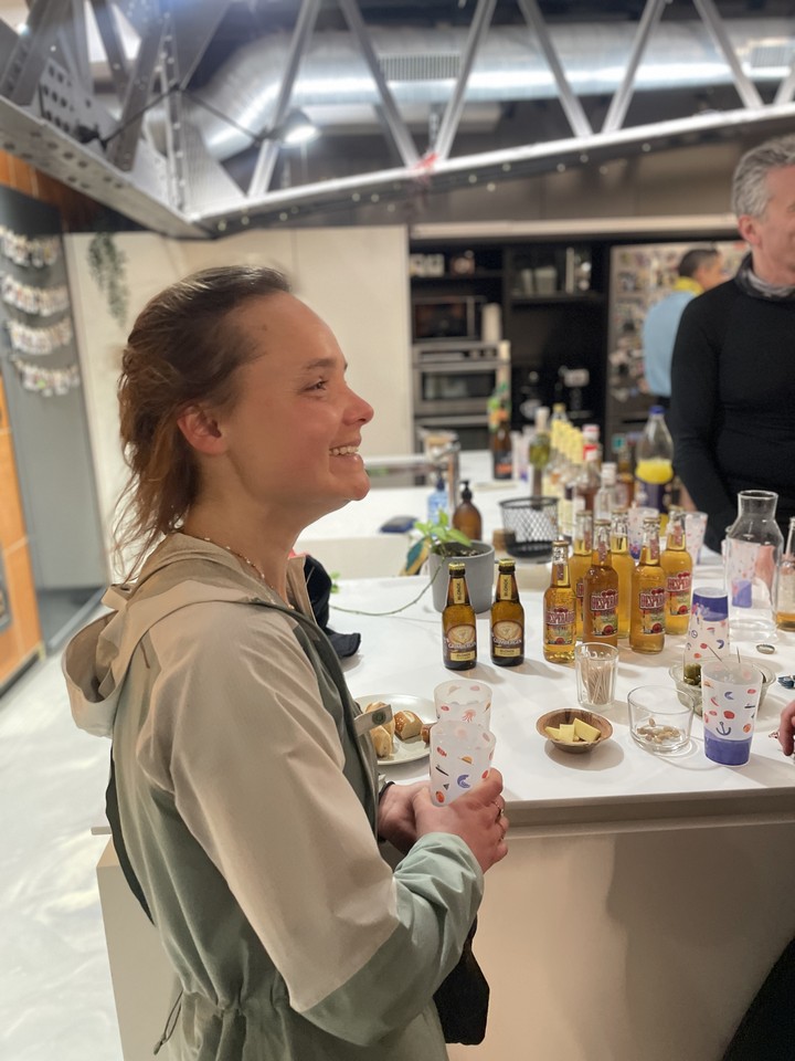 Groupe de dirigeants après une sortie Entrep'runners, autour d'un apéro chez Pilot'in