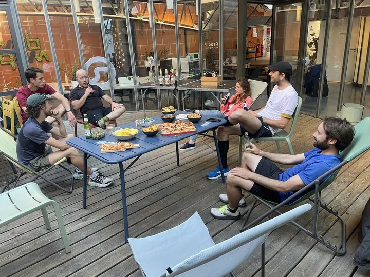 Debrief pizza-bière au patio
