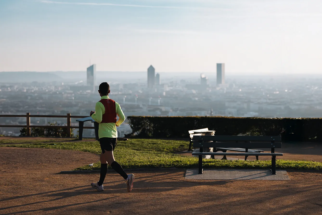 Coureurs en action sur le parcours 38 km du Lyon Urban Trail, édition 2025